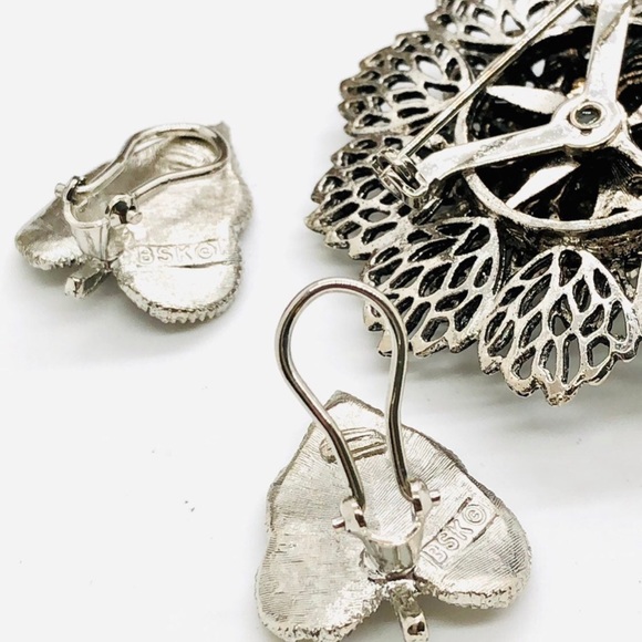 Vintage Rhinestone Brooch & Signed Earrings - Picture 4 of 8